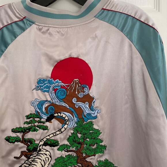 Vintage-Style Standard Issue Embroidered Tiger Souvenir Bomber Jacket XL Satin S - Picture 8 of 9